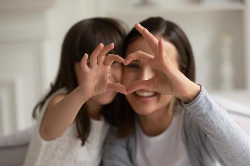 适合娘俩发朋友圈的句子 跟女儿一起幸福的句子(精选35句)